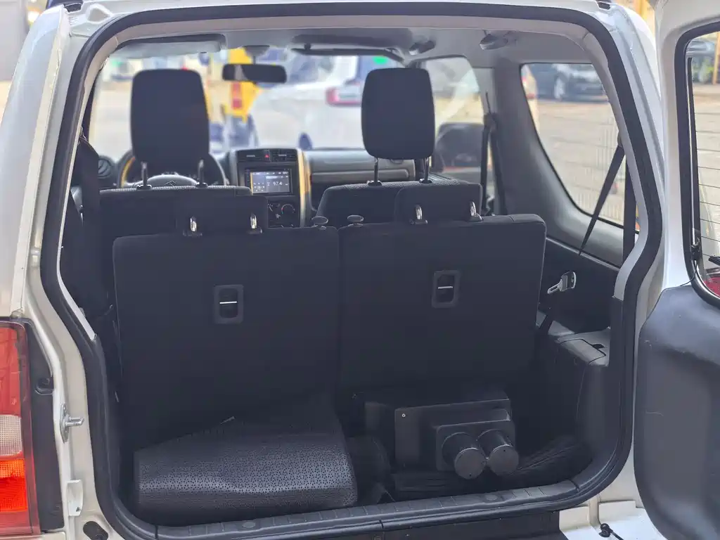 Suzuki Jimny 2018 — фото 12