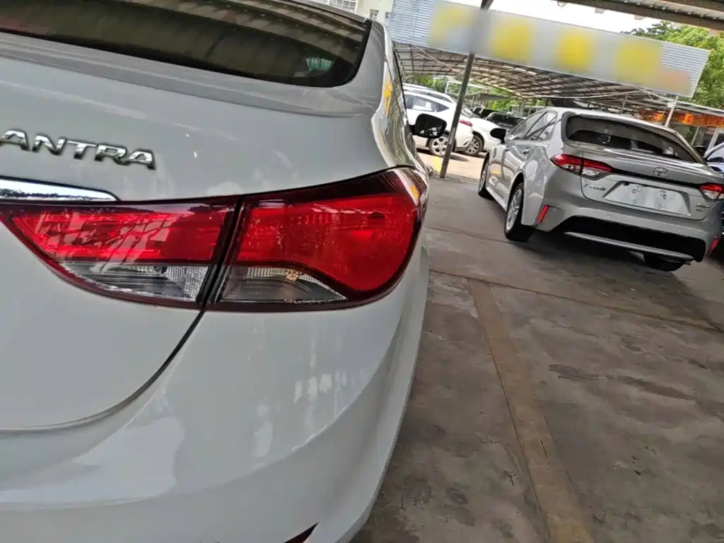 Hyundai Elantra Langdong 2018 — фото 8
