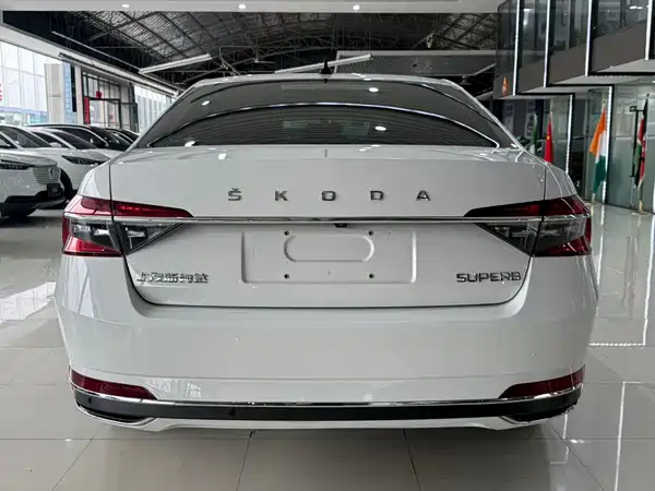 Skoda Superb 2023
