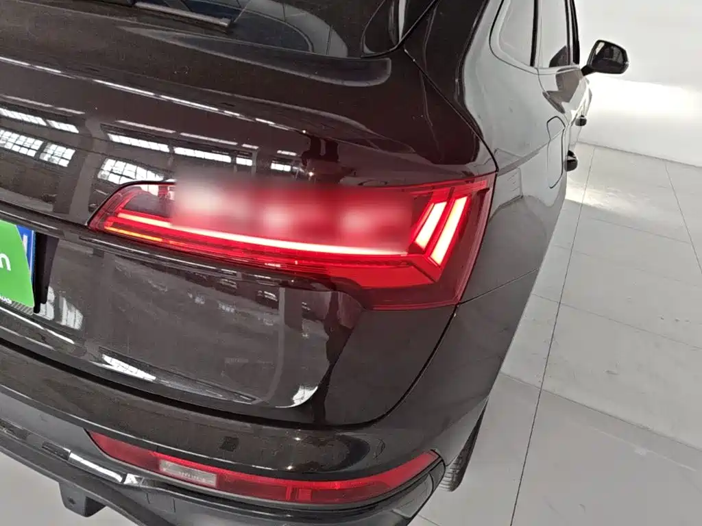 Audi Q5L Sportback 2021 — фото 8
