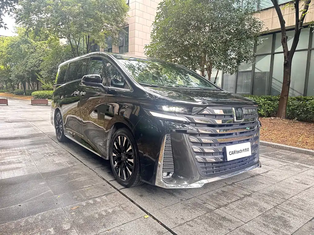 Toyota Vellfire 2023 — фото 2