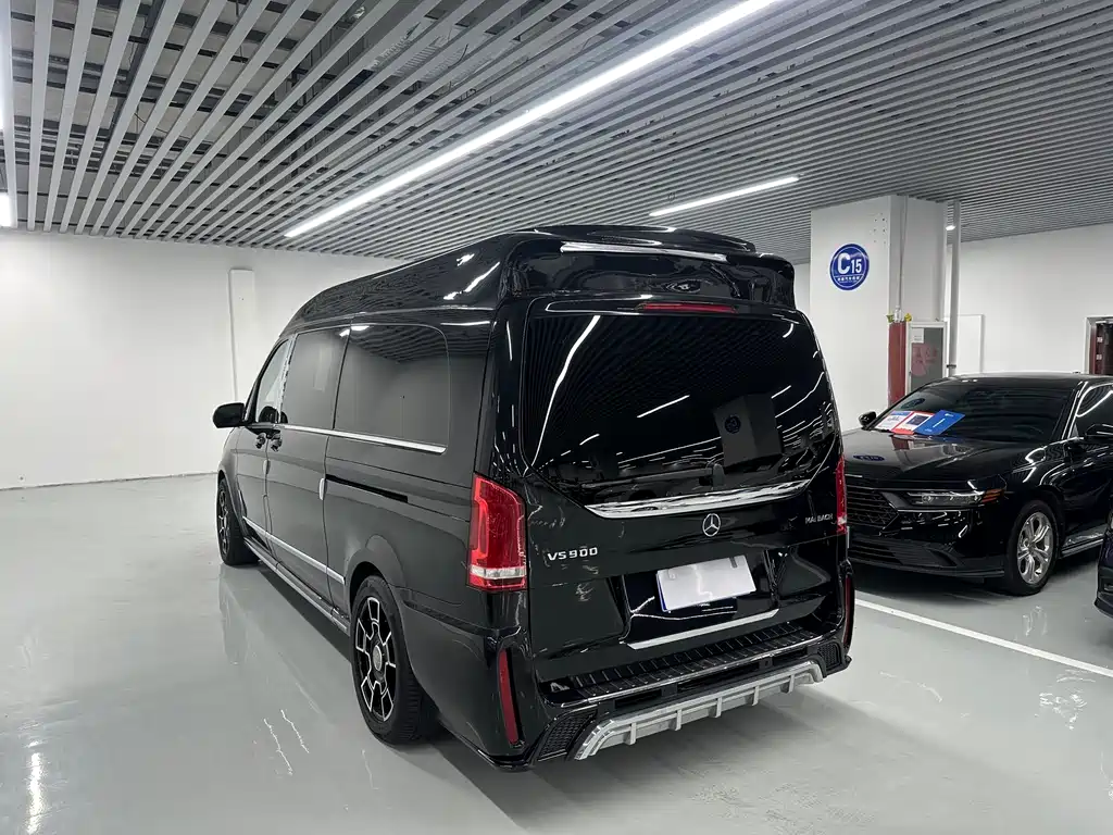 Mercedes-Benz V-Class 2020 — фото 14
