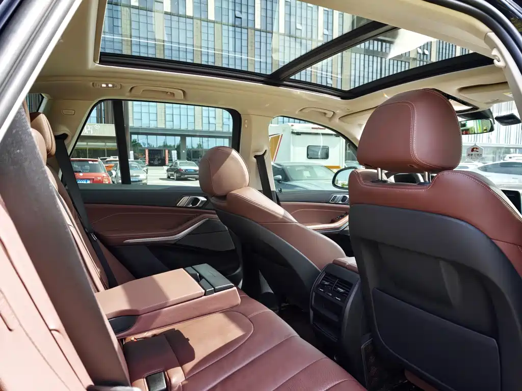 BMW X5 New Energy 2021 — фото 8