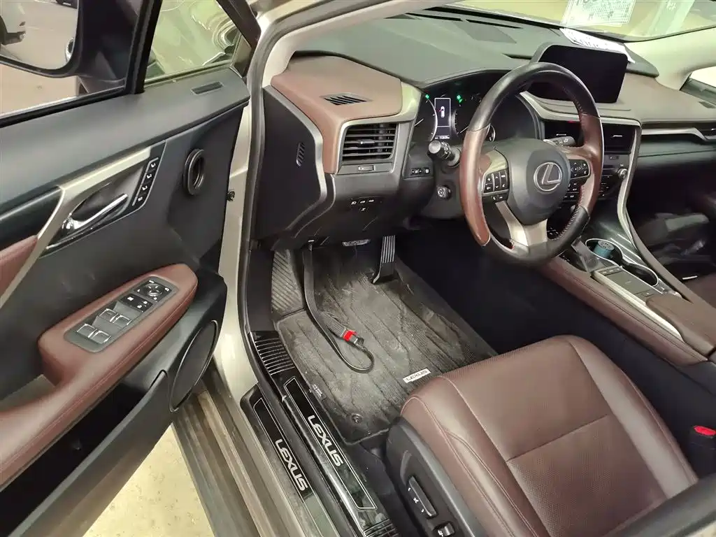 Lexus RX 2021 — фото 13