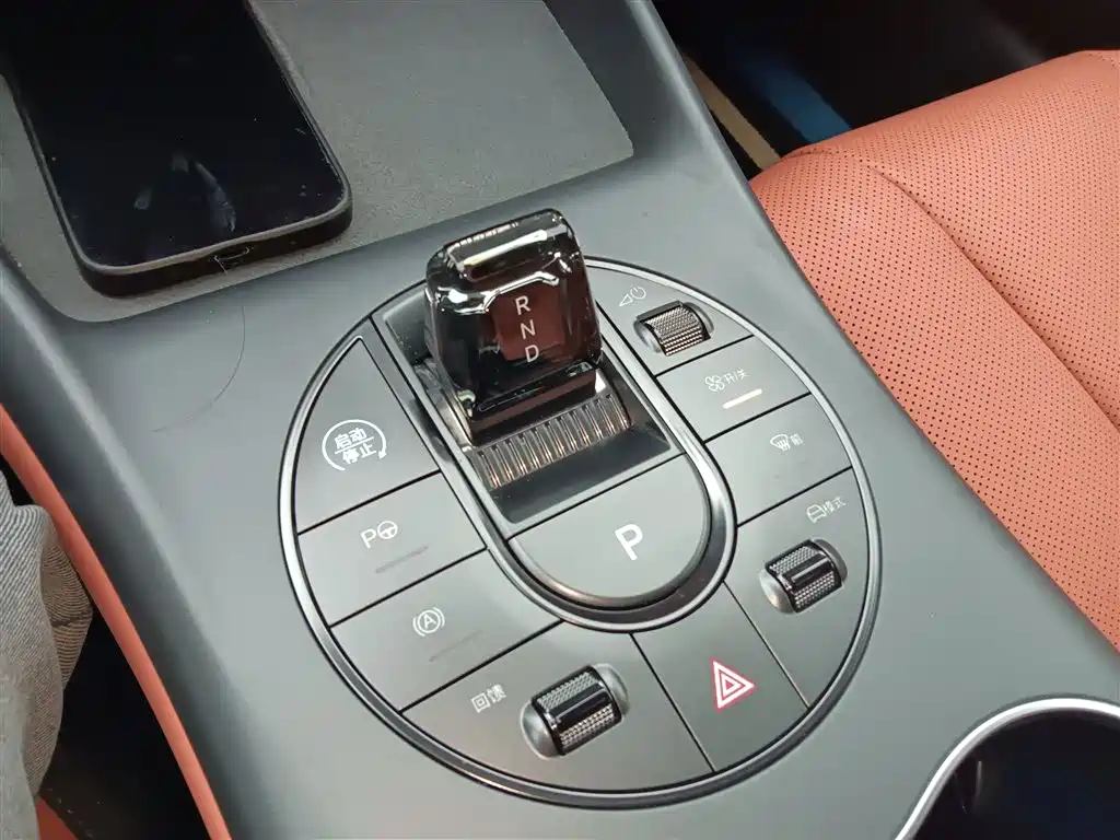 BYD Seal 2025 — фото 14