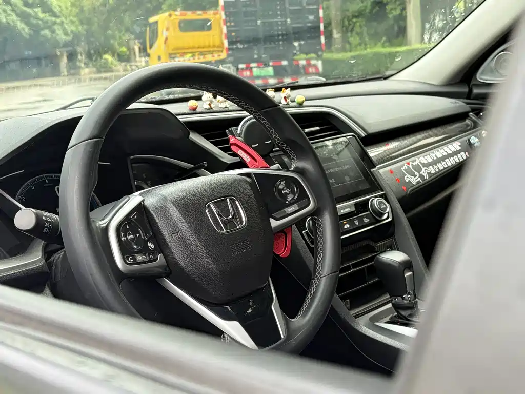 Honda Civic 2020 — фото 10
