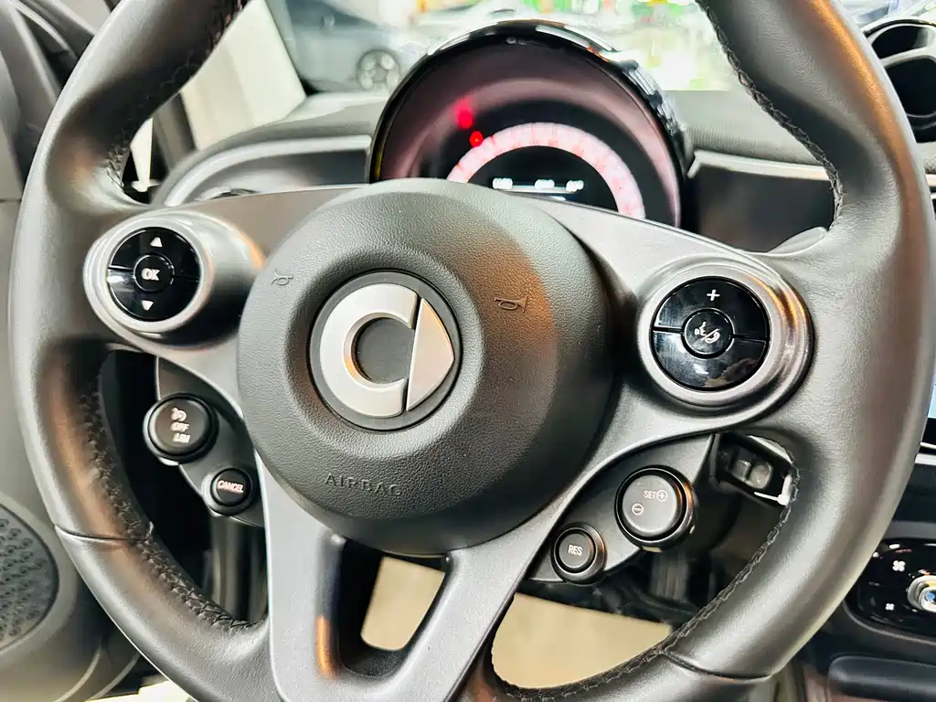 smart Fortwo 2018 — фото 43