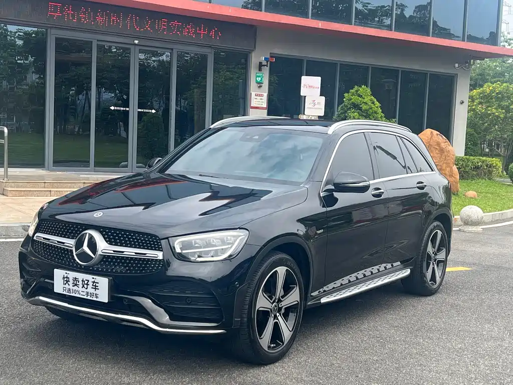 Mercedes-Benz GLC 2022 — фото 1