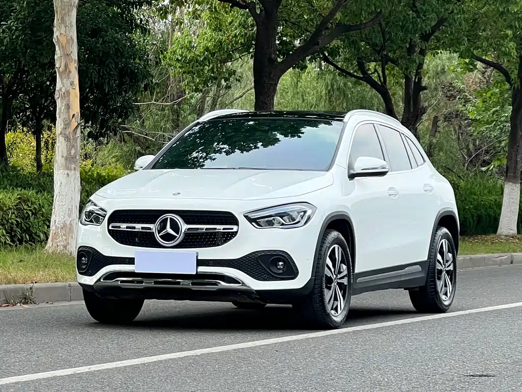 Mercedes-Benz GLA 2021