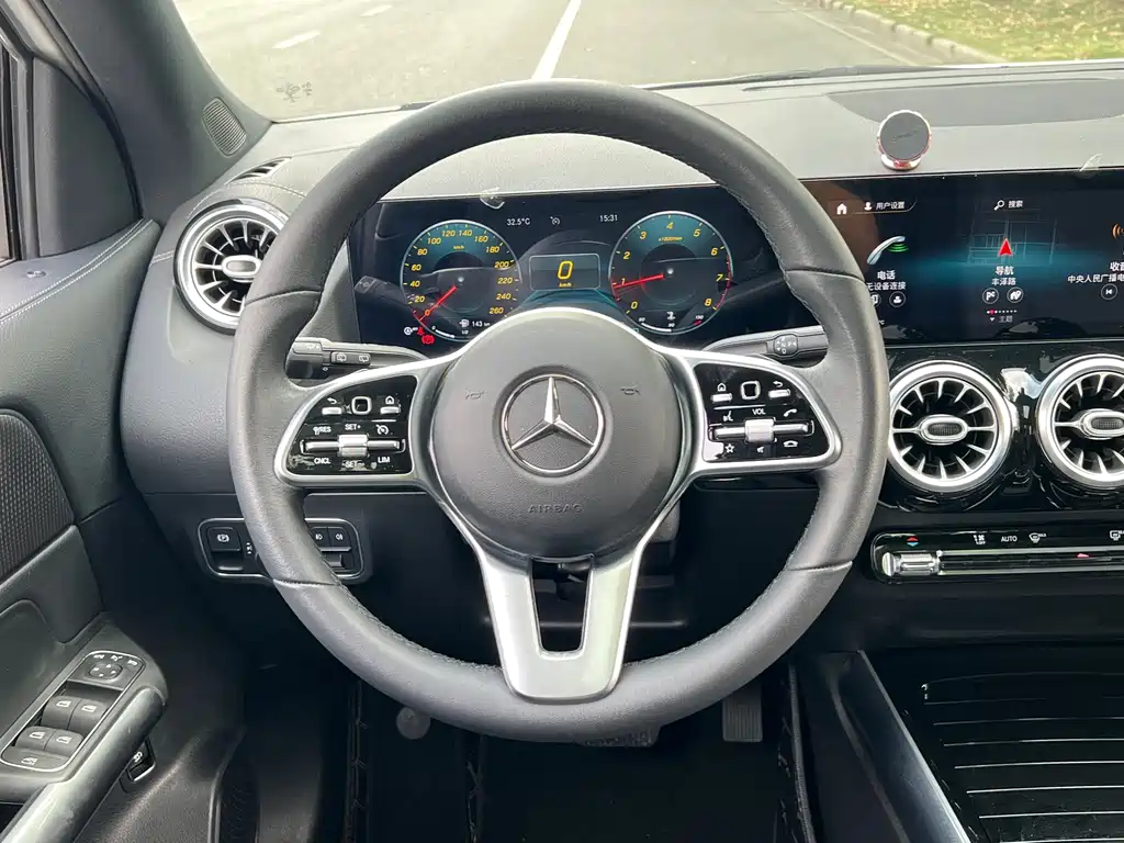 Mercedes-Benz GLA 2021 — фото 11