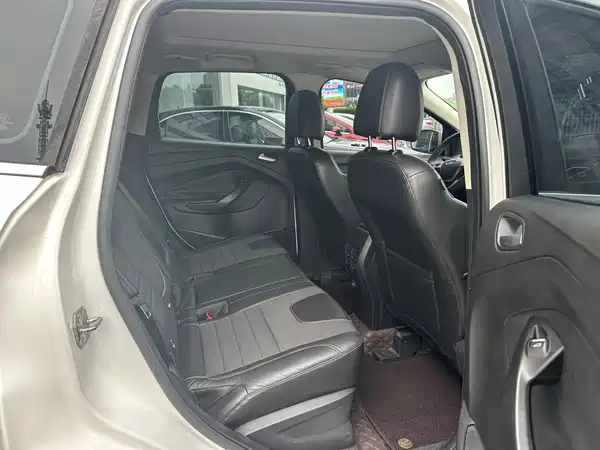Ford Kuga 2016