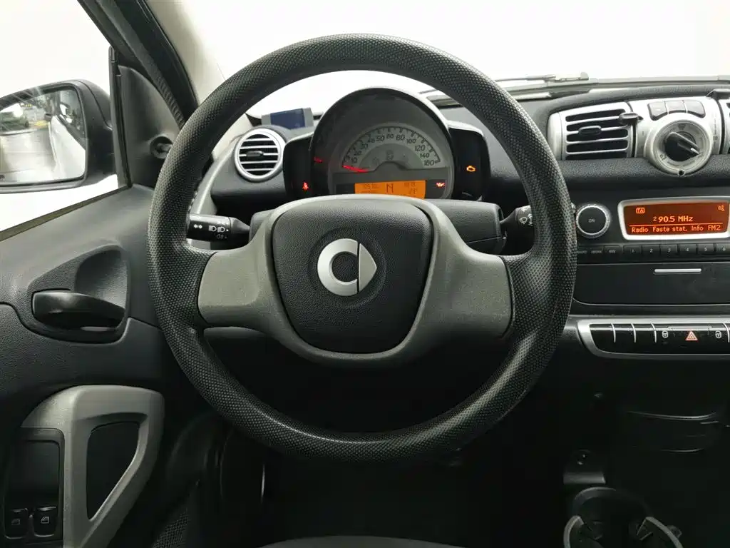 smart Fortwo 2013 — фото 11