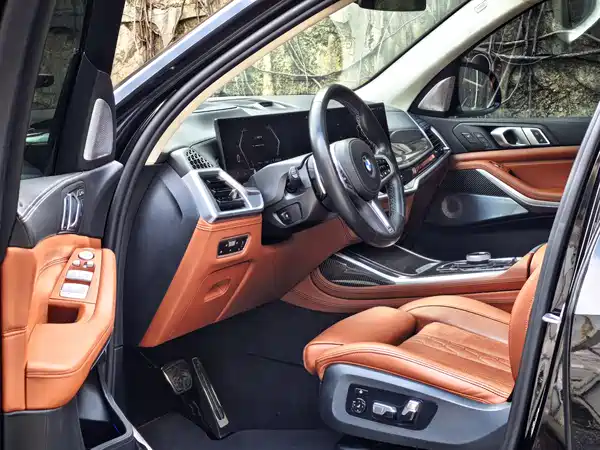 BMW X7 M60i 2023