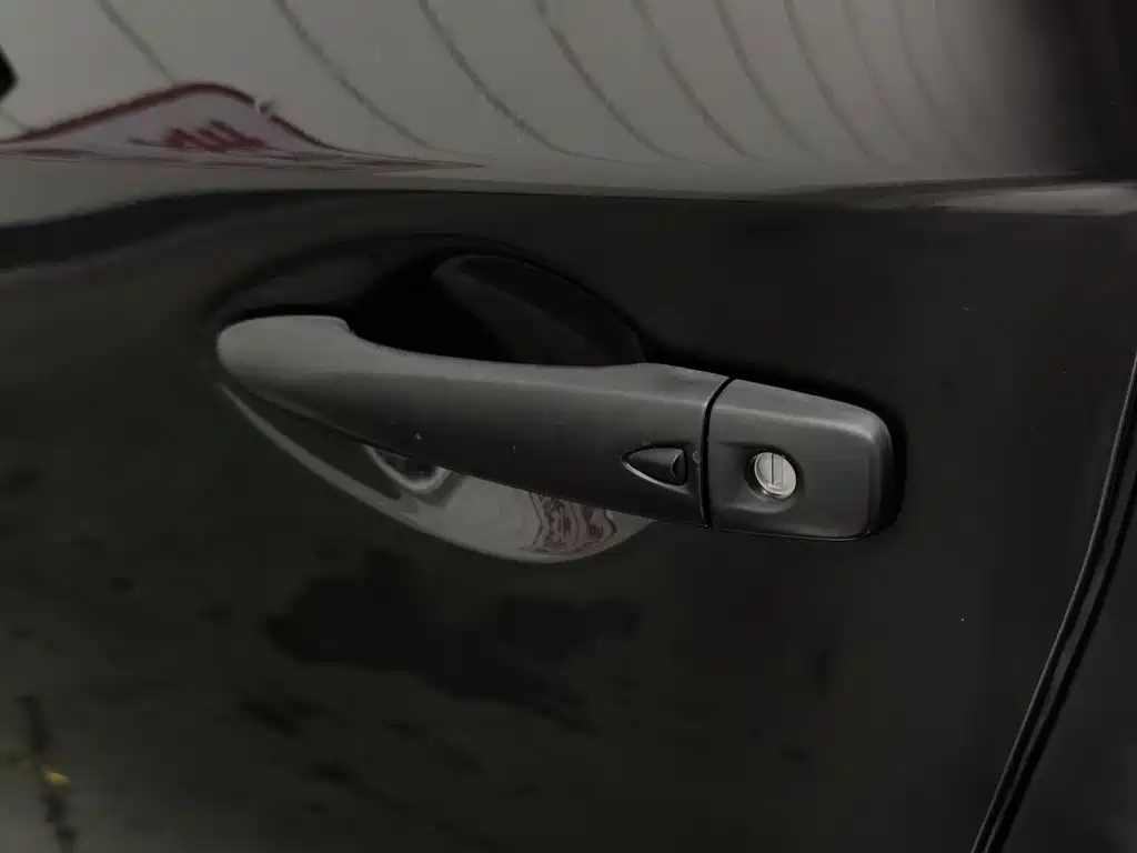 Nissan Tiida 2019 — фото 18