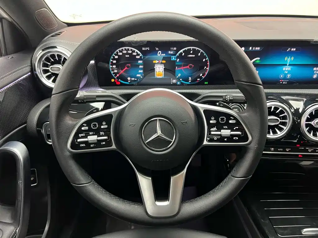 Mercedes-Benz A-Class 2021 — фото 14