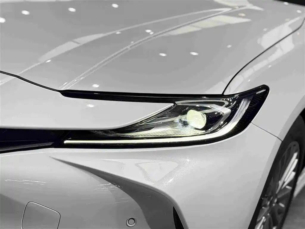 Toyota Camry 2024 — фото 6