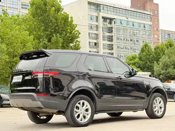 Land Rover Discovery 2019