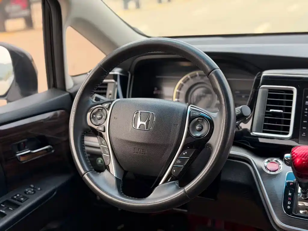 Honda Elysion 2019 — фото 19