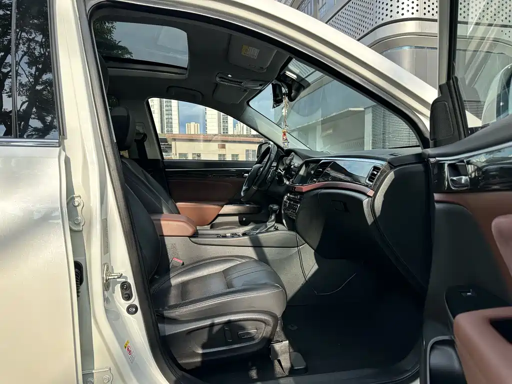 GAC Motor Trumpchi GS8 2019 — фото 20