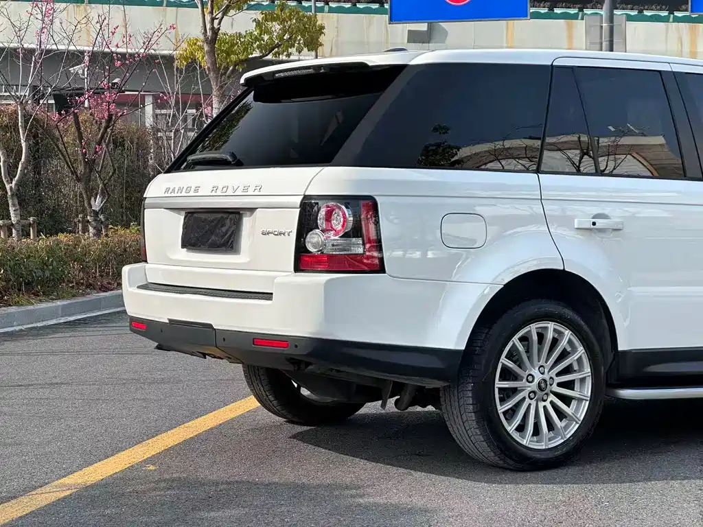 Land Rover Sport 2013 — фото 12