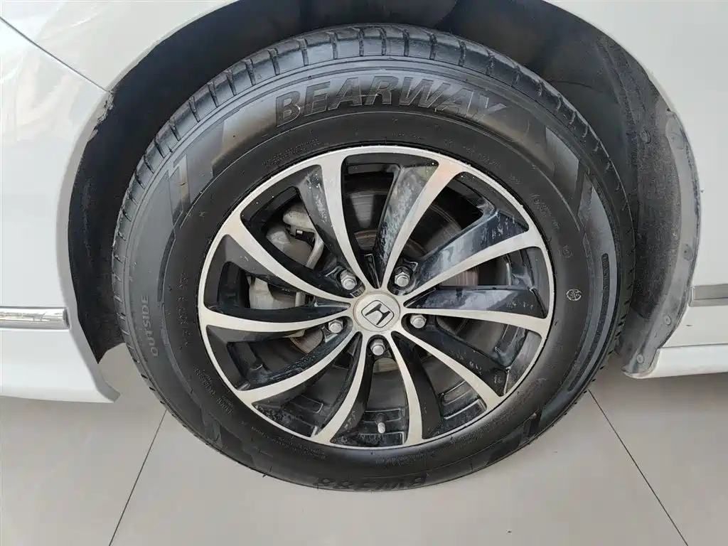 Honda Spirior 2016 — фото 11