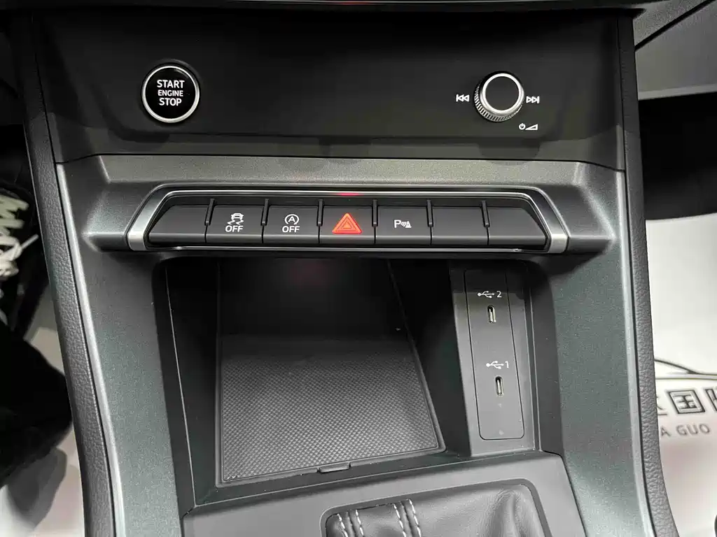 Audi Q3 Sportback 2023 — фото 16