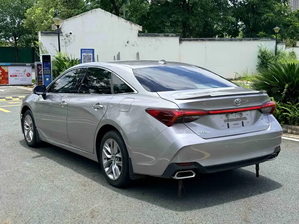 Toyota Avalon 2021