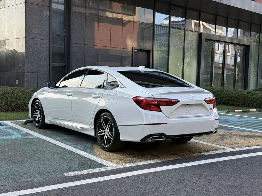 Honda Inspire 2023 — фото 13