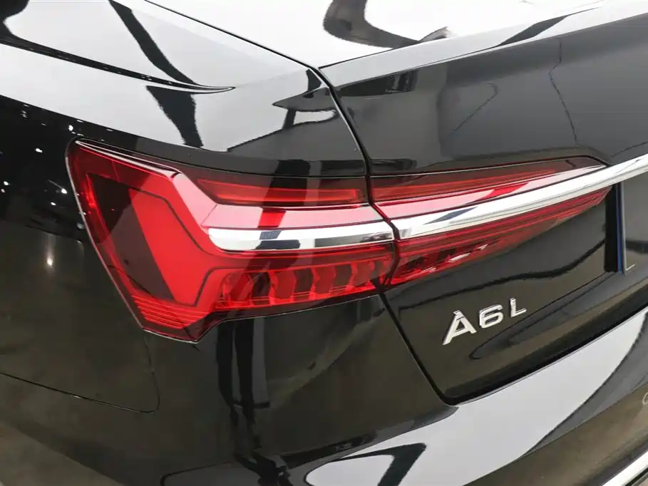 Audi A6L 2025 — фото 28
