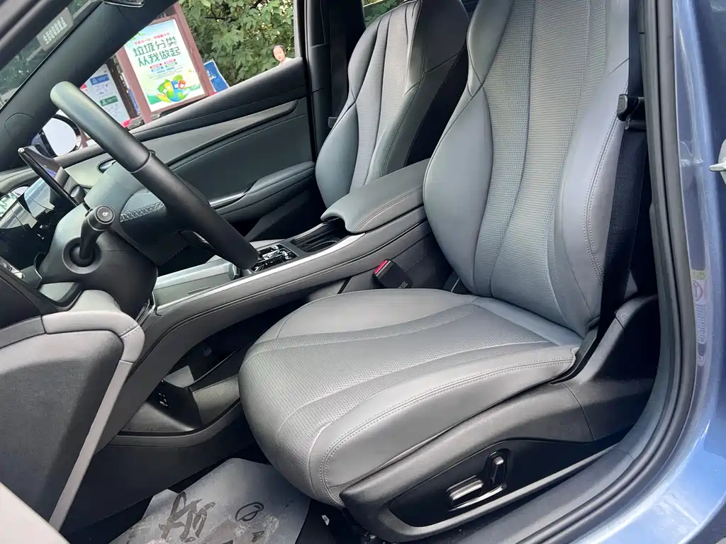 BYD Seal 07 DM-i 2025 — фото 8