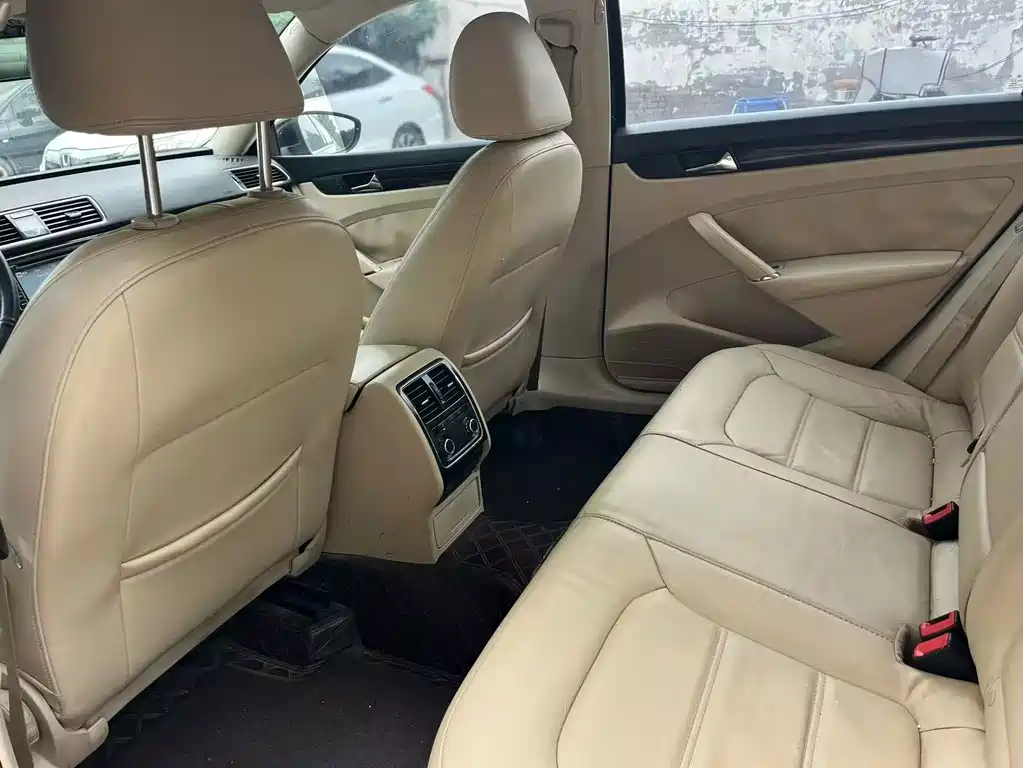 Volkswagen Passat 2014