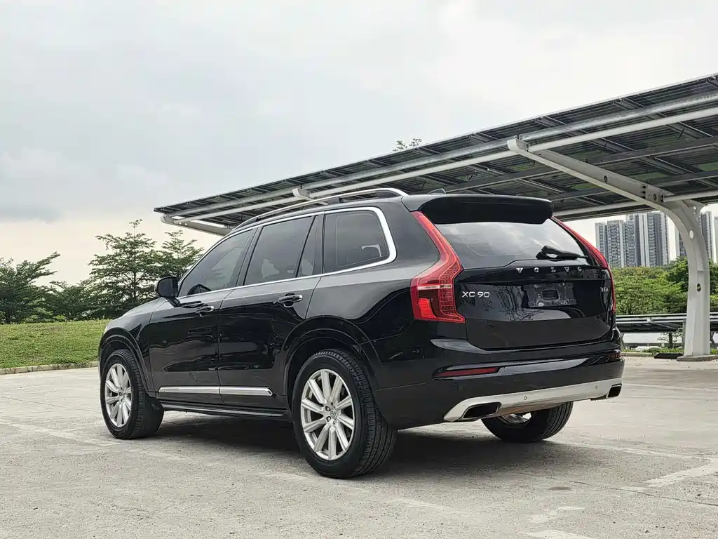Volvo XC90 2018 — фото 5