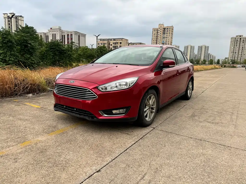 Ford Focus 2015 — фото 1