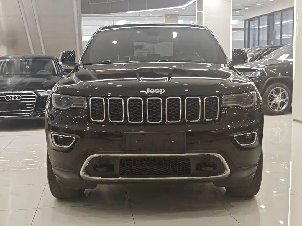 Jeep Grand Cherokee 2021 — фото 2