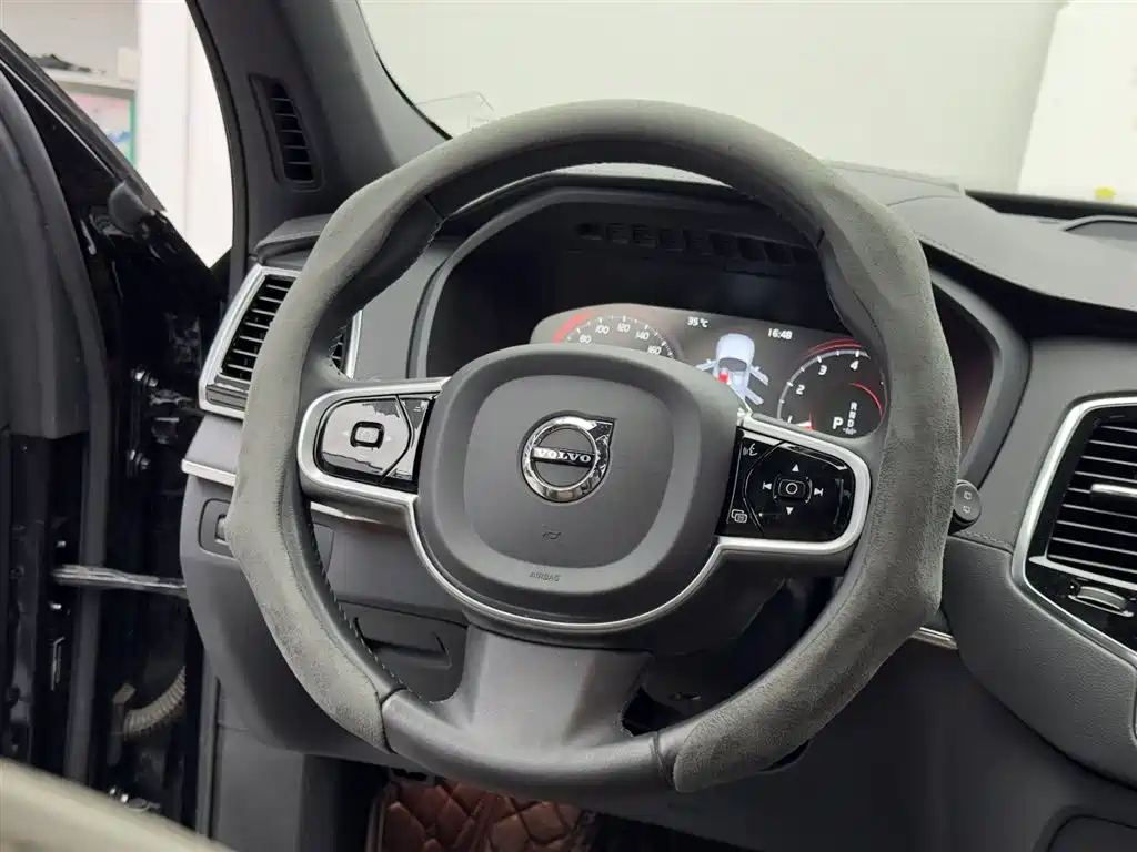 Volvo XC90 2021 — фото 14