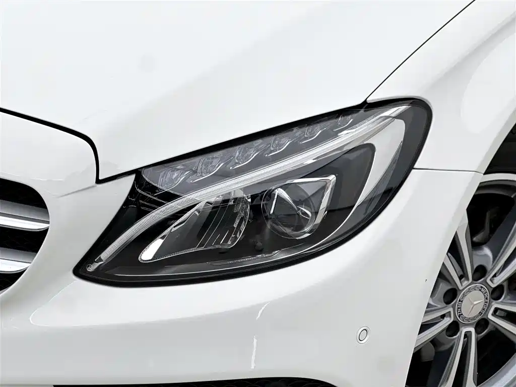 Mercedes-Benz C-Class 2017 — фото 15