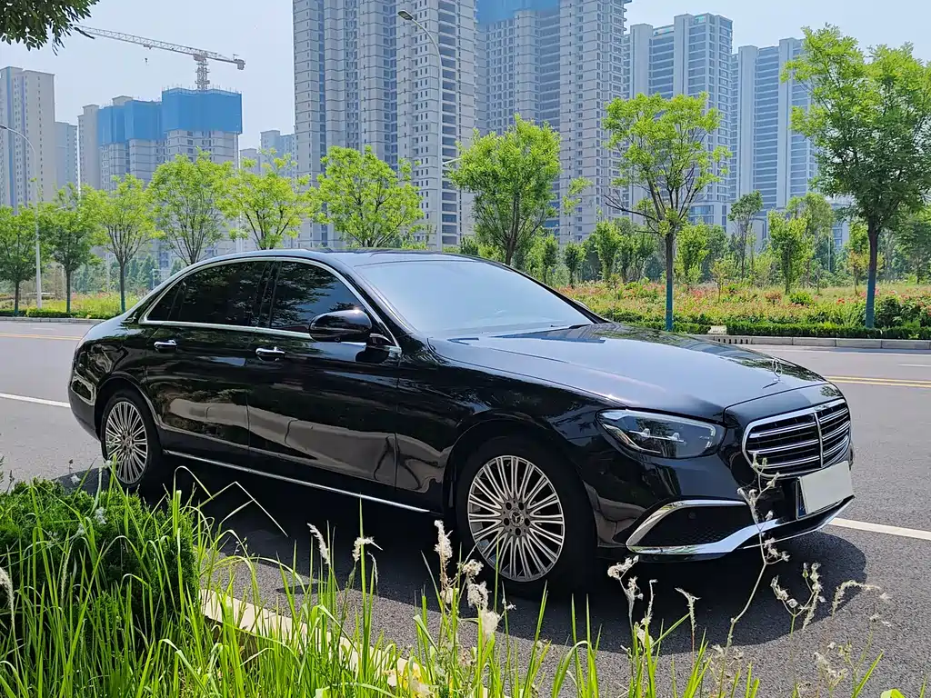 Mercedes-Benz E-Class 2022 — фото 18