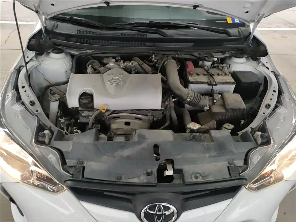 Toyota Yaris L 2021 — фото 16
