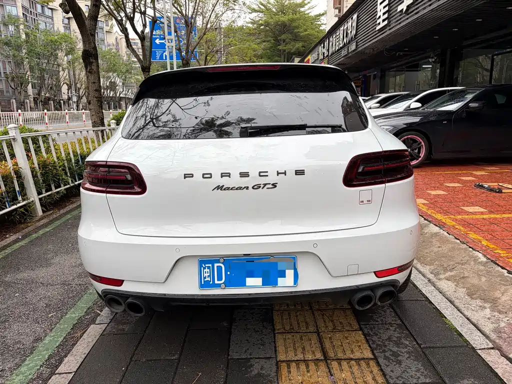 Porsche Macan 2017 — фото 8