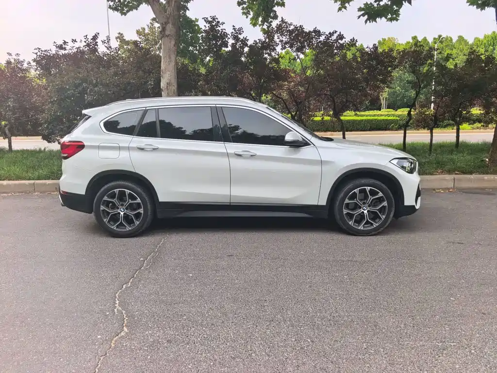 BMW X1 2021 — фото 11