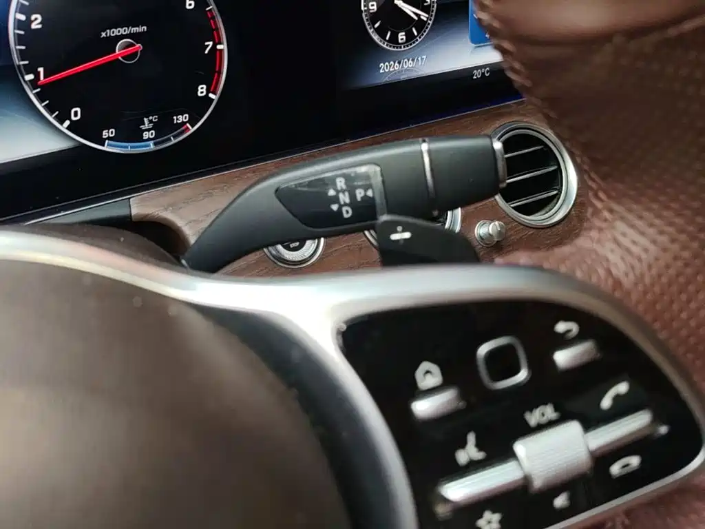 Mercedes-Benz E-Class 2020 — фото 14