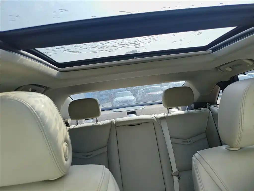 Cadillac XTS 2015 — фото 18