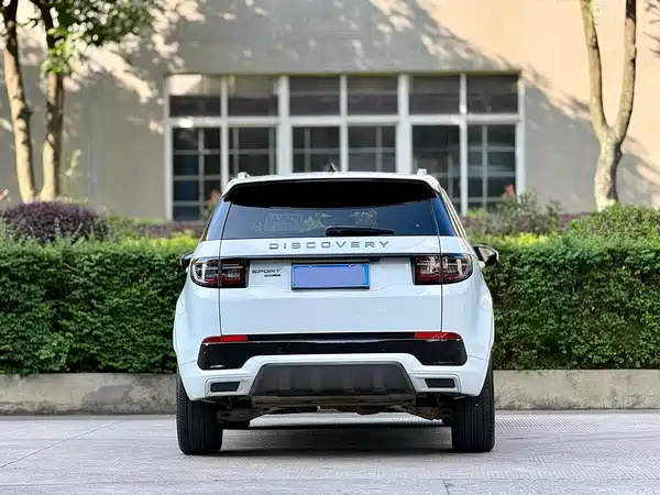 Land Rover Discovery Sport 2021