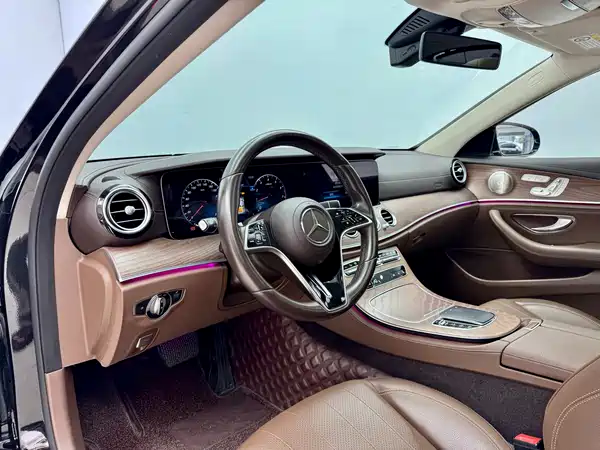Mercedes-Benz E-Class 2022