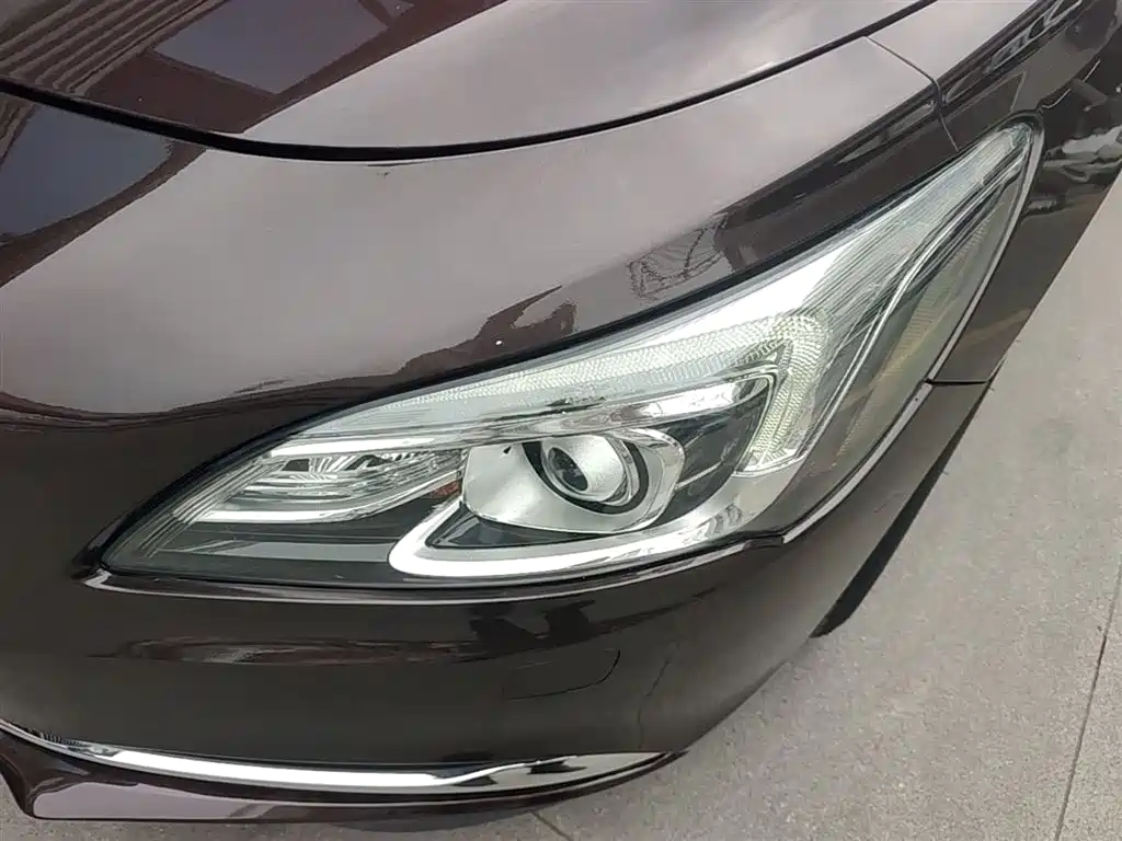Buick LaCrosse 2017 — фото 24