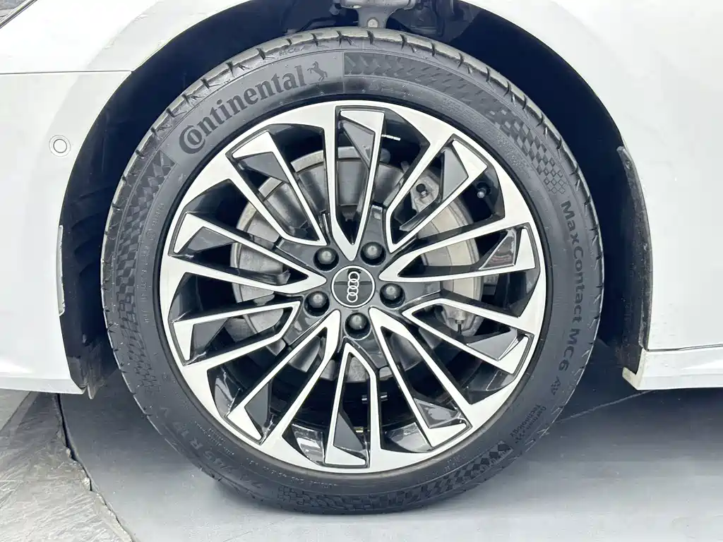 Audi A7L 2022 — фото 21