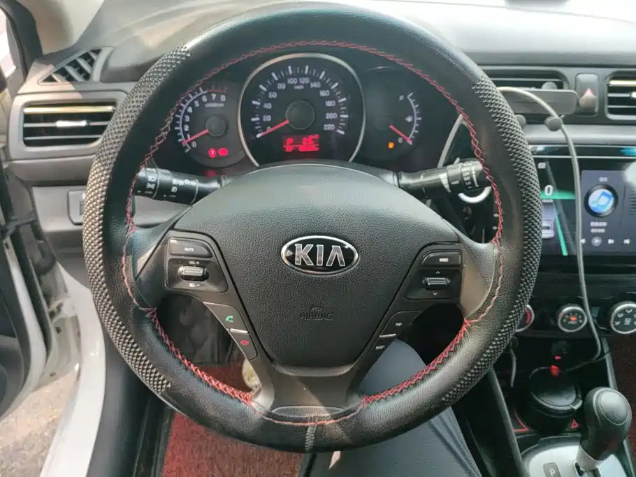 Kia K2 2016 — фото 15