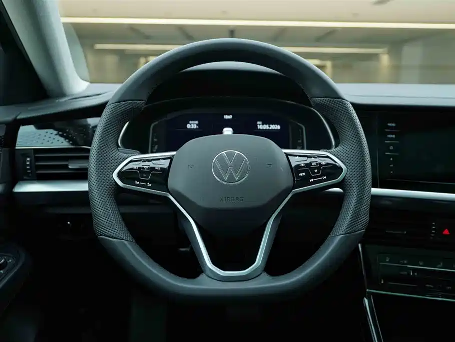 Volkswagen Passat 2024 — фото 15