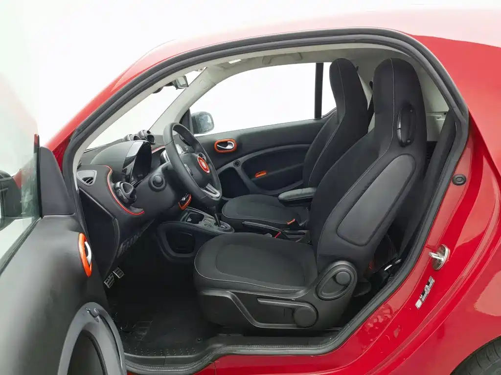 smart fortwo 2019 — фото 10