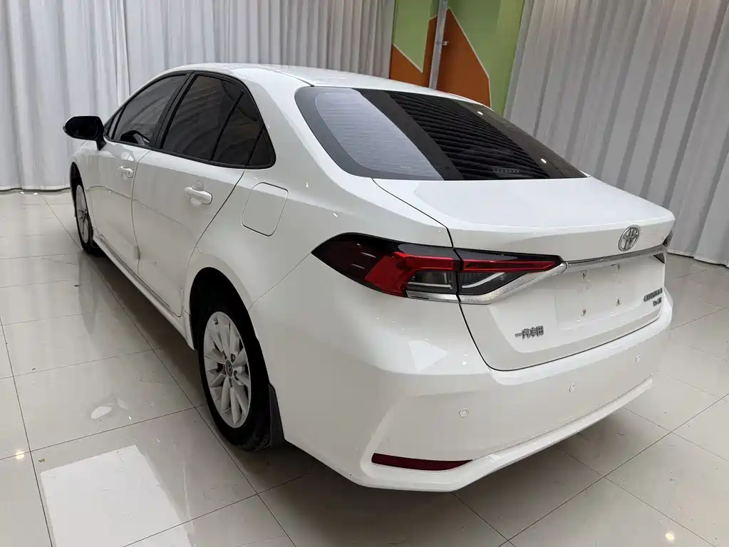 Toyota Corolla 2023 — фото 19